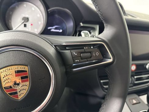 Certified 2025 Porsche Macan S AWD/4WD image 38