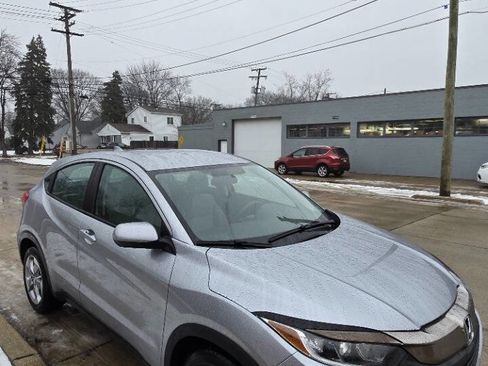 Used 2021 Honda HR-V LX image 19