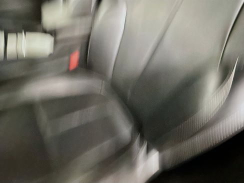 Used 2022 Jeep Grand Cherokee Overland w/ Luxury Tech Group IV image 26