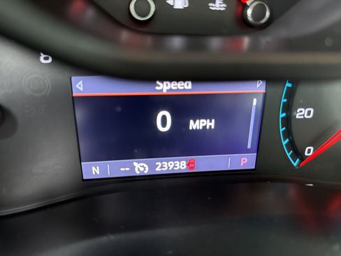 Used 2022 Chevrolet Colorado Z71 w/ Safety Package AWD/4WD image 3