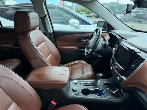 Used 2020 Chevrolet Traverse High Country AWD/4WD image 9