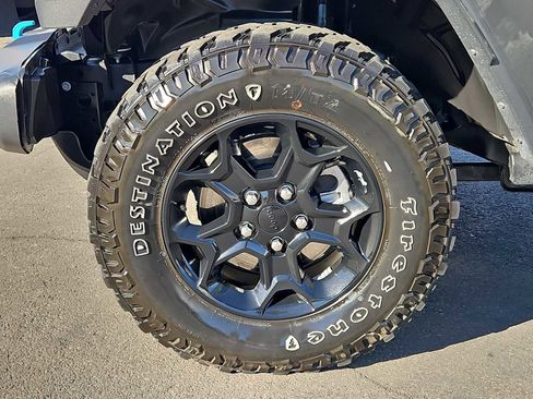 Used 2023 Jeep Wrangler Unlimited w/ 8.4" Radio Group image 13