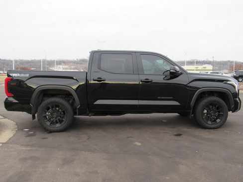 Used 2024 Toyota Tundra Limited image 4