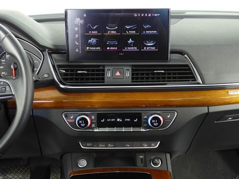 Used 2023 Audi Q5 2.0T Premium w/ Convenience Package image 26