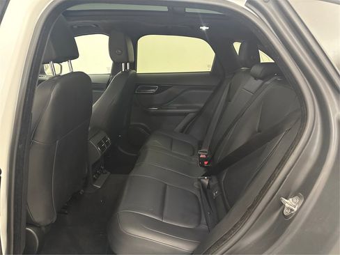 Used 2020 Jaguar F-PACE Premium image 23