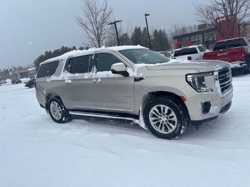 Used 2021 GMC Yukon XL SLT w/ SLT Luxury Plus Package image 5