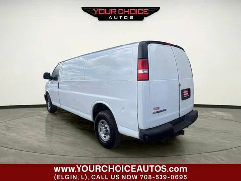 Used 2017 Chevrolet Express 2500 Extended RWD image 3