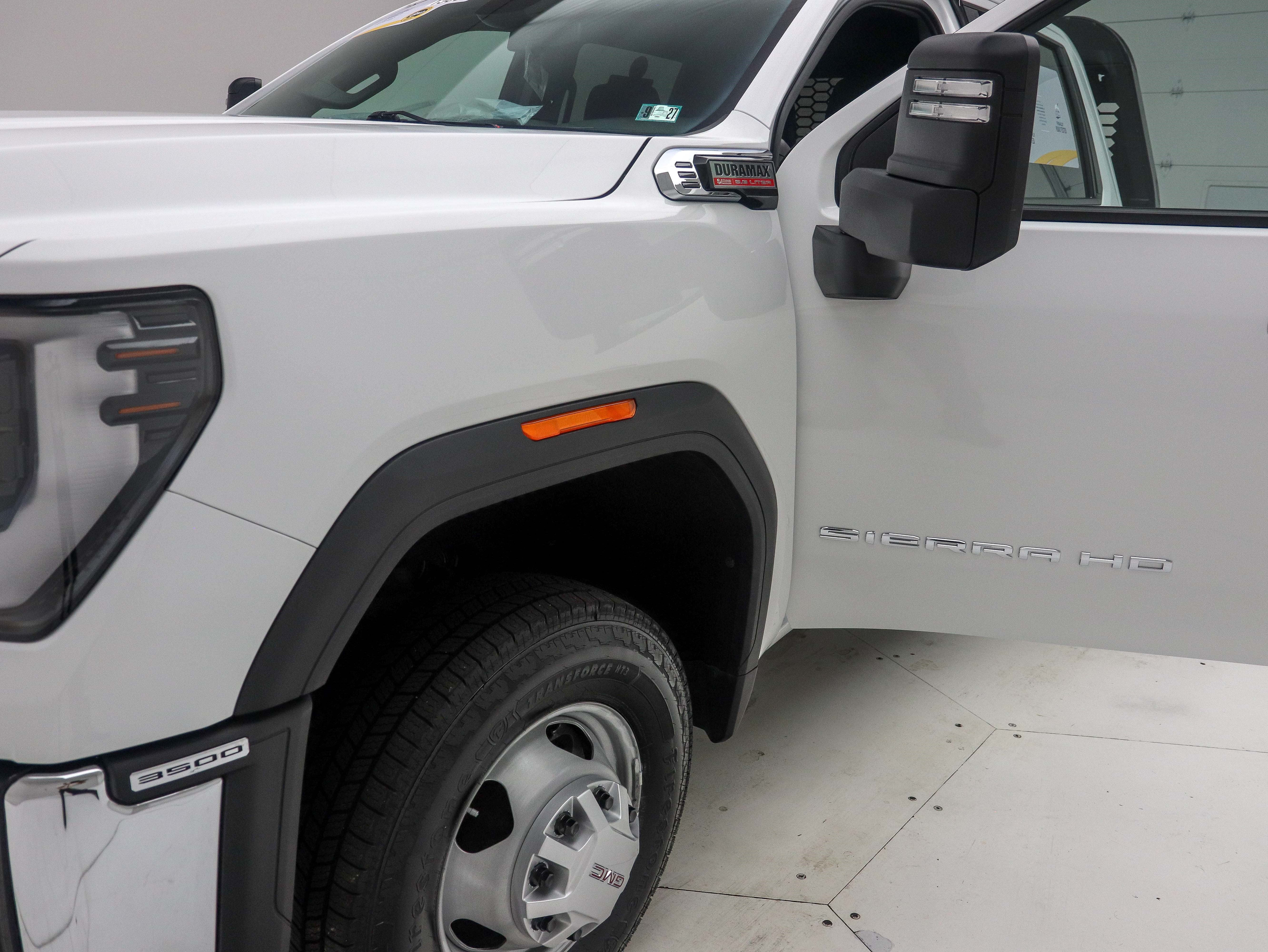 Used 2024 GMC Sierra 3500 Pro w/ Convenience Package AWD/4WD image 32