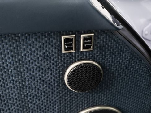 Used 1991 Porsche 911 Carrera image 16