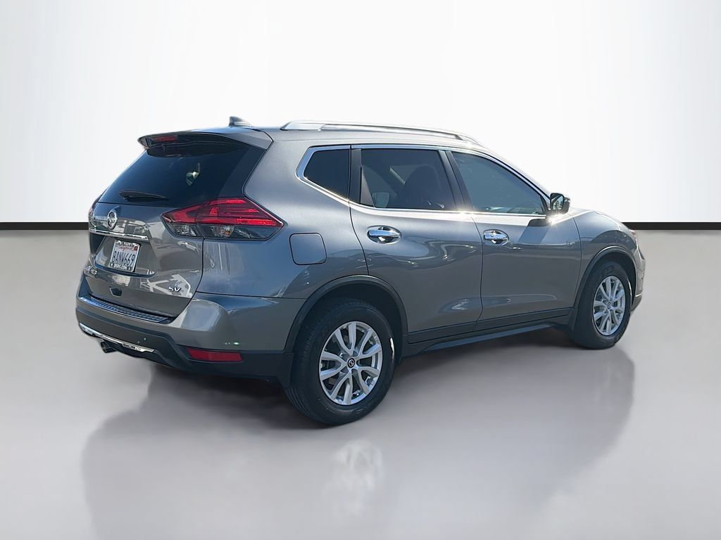 Used 2017 Nissan Rogue SV FWD image 5