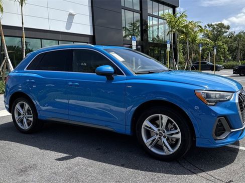 Used 2022 Audi Q3 2.0T Premium w/ Convenience Package image 7