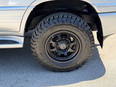 Used 2006 Lexus LX 470 4WD image 26