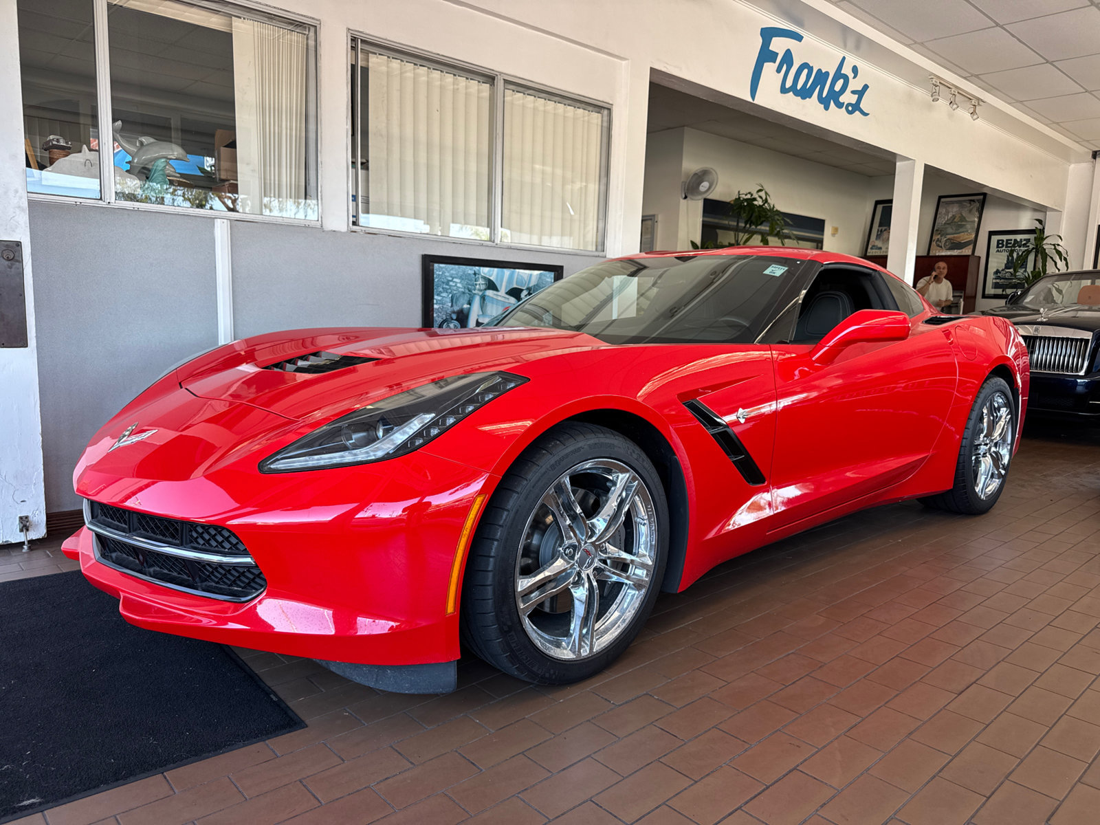 Used 2017 Chevrolet Corvette Stingray Coupe w/ 1LT RWD image 2