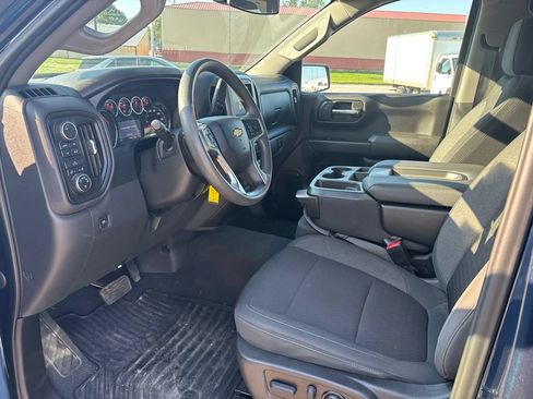 Used 2022 Chevrolet Silverado 1500 Custom w/ Safety Confidence Package AWD/4WD image 14
