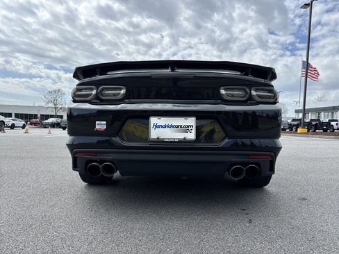 Used 2022 Chevrolet Camaro LT w/ RS Package image 9