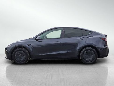 Used 2026 Tesla Model Y AWD image 7