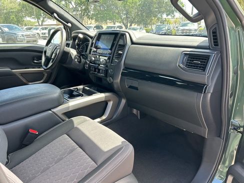 Certified 2024 Nissan Titan 2WD Crew Cab image 42