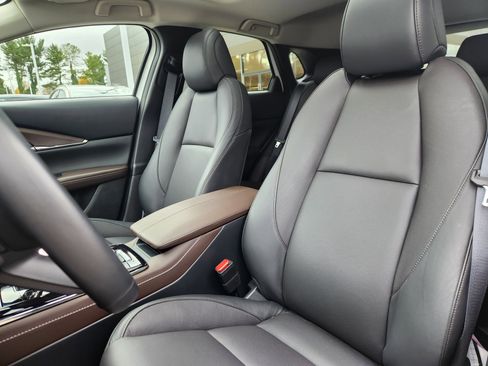 Certified 2025 MAZDA CX-30 AWD 2.5 S w/ Premium Package image 7