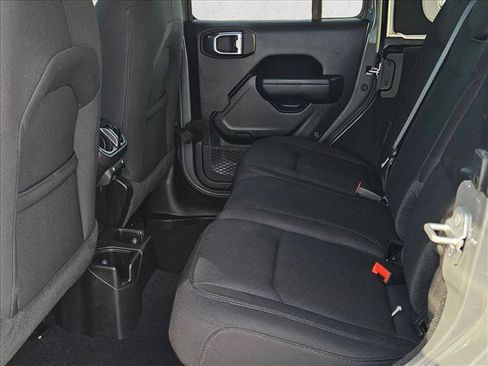 Used 2022 Jeep Wrangler Unlimited Sport AWD/4WD image 18