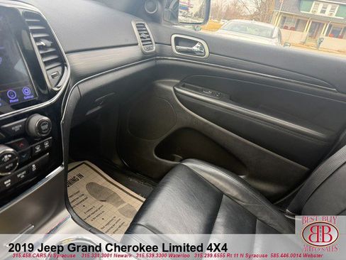 Used 2019 Jeep Grand Cherokee Limited image 19