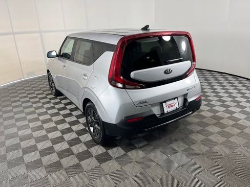 Used 2021 Kia Soul EX image 4