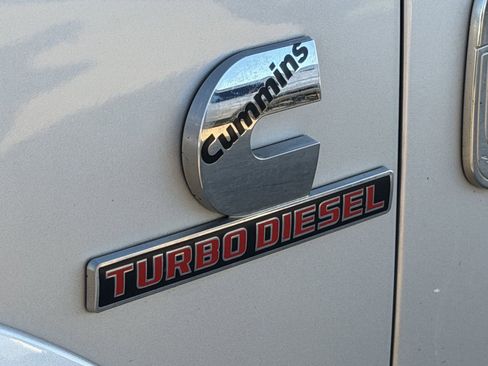 Used 2018 RAM 2500 Longhorn w/ Longhorn Southfork Package image 11