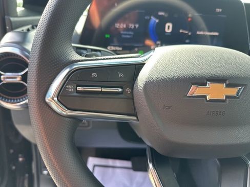 New 2026 Chevrolet Equinox EV LT image 24