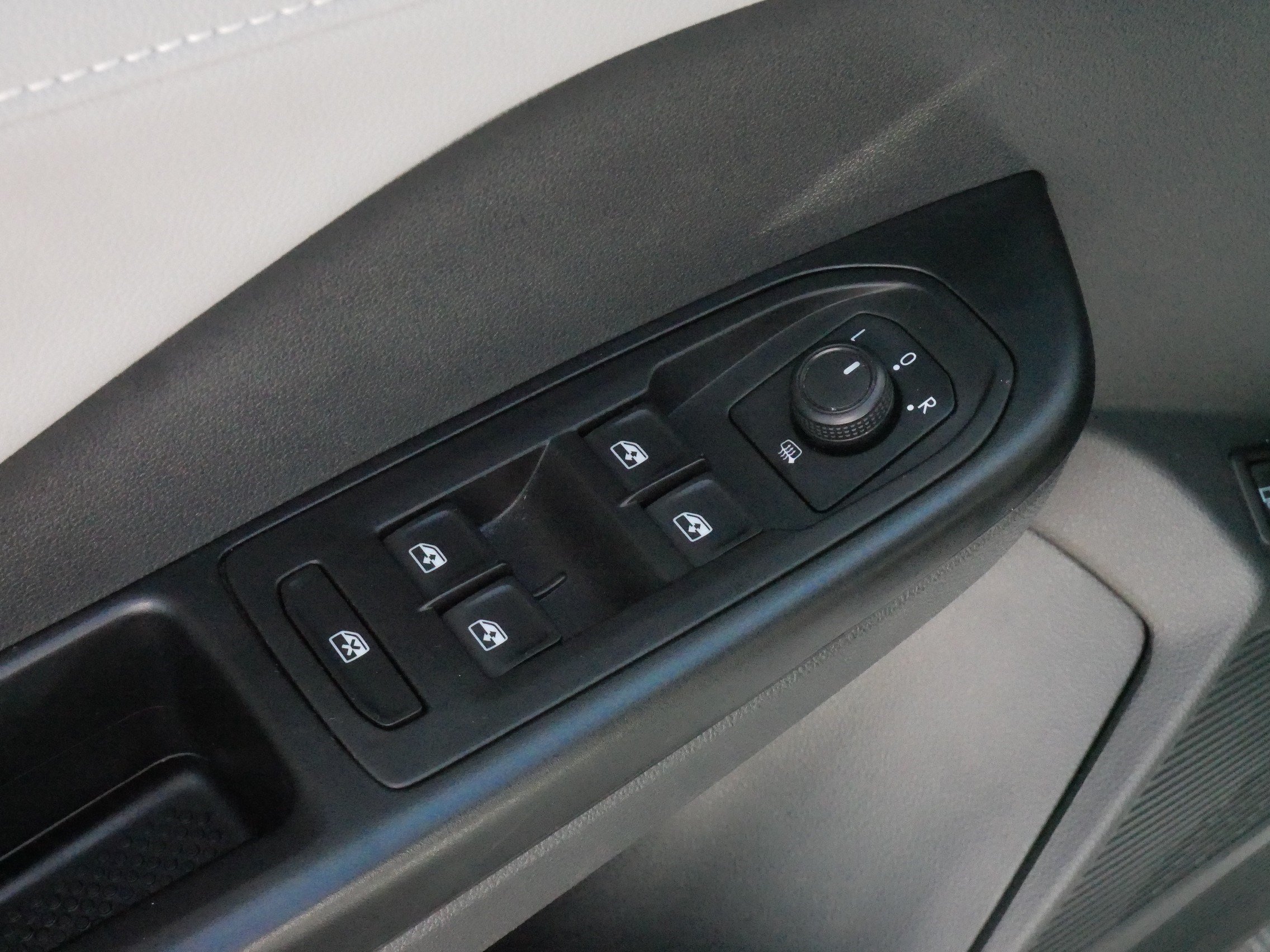 Certified 2023 Volkswagen Taos SEL AWD/4WD image 19