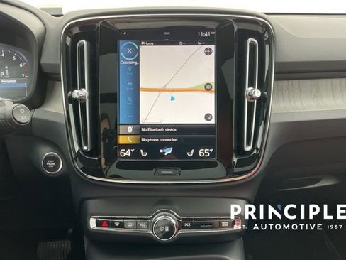 Certified 2021 Volvo XC40 T4 Inscription w/ Climate Package image 13