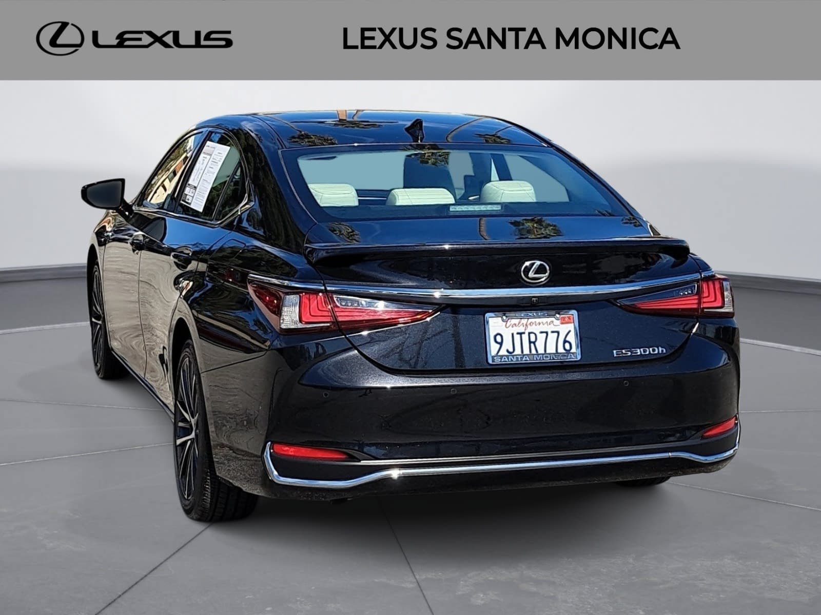 Used 2024 Lexus ES 300h w/ Premium Package FWD image 7