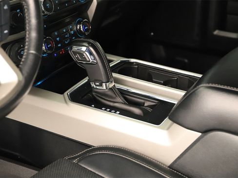 Used 2018 Ford F150 Lariat image 17