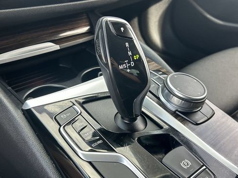 Used 2019 BMW 530i xDrive AWD/4WD image 27