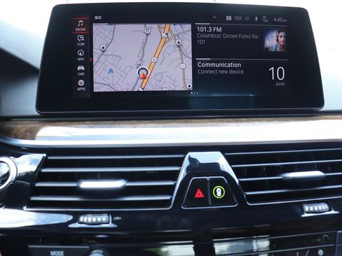Used 2020 BMW 530i w/ Premium Package RWD image 29