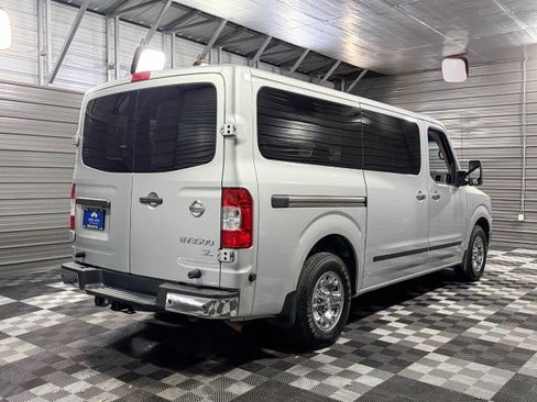 Used 2019 Nissan NV 3500 SL image 5
