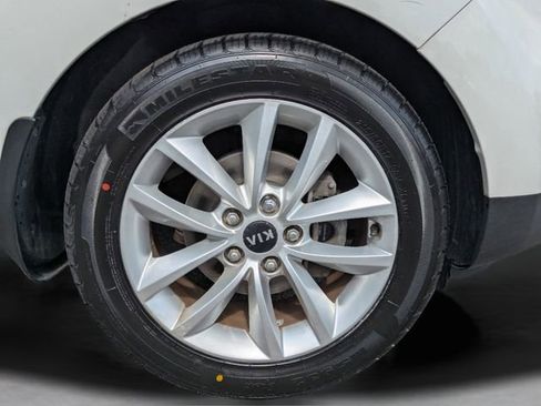 Used 2018 Kia Soul + FWD image 23