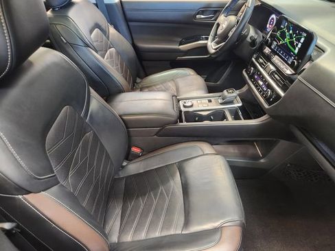 Certified 2023 Nissan Pathfinder Platinum AWD/4WD image 10