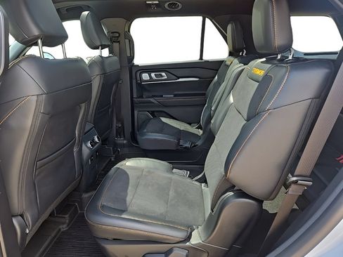 Used 2026 Ford Explorer Tremor w/ Tremor Ultimate Package AWD/4WD image 32