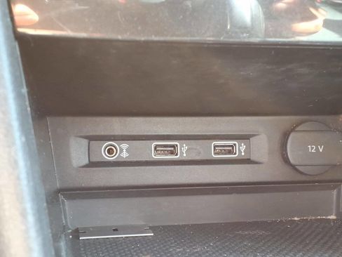 Used 2018 Volkswagen Tiguan SE w/ Panoramic Sunroof Package image 22