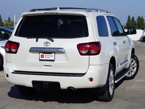 Used 2019 Toyota Sequoia Platinum w/ Carpet Mat Package (TMS) AWD/4WD image 7