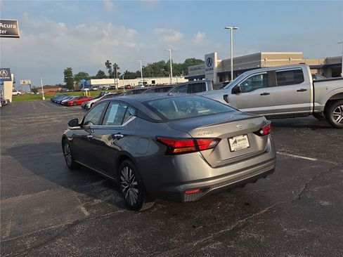 Used 2024 Nissan Altima 2.5 SV FWD image 26