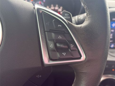 Used 2020 Chevrolet Camaro SS RWD image 17