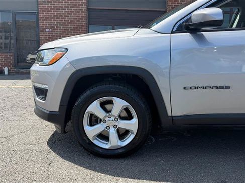 Used 2018 Jeep Compass Latitude w/ Popular Equipment Group AWD/4WD image 6