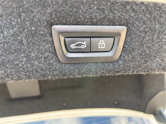 Used 2019 BMW 530i xDrive w/ Convenience Package AWD/4WD image 30
