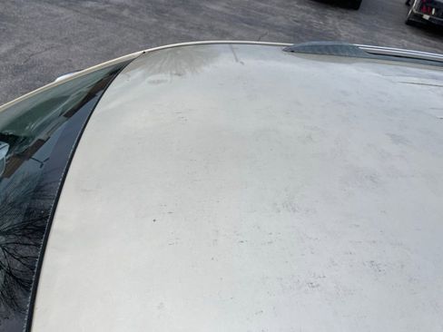 Used 2011 Jeep Grand Cherokee Laredo image 30