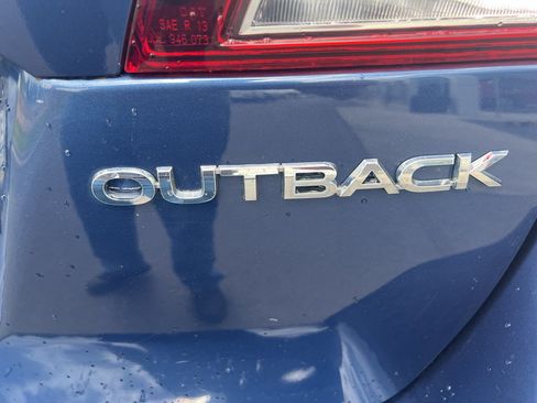 Used 2019 Subaru Outback 2.5i Premium AWD/4WD image 30