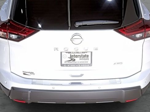 Used 2026 Nissan Rogue SV image 11