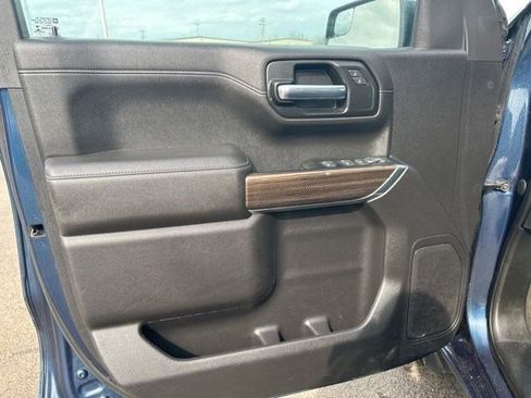 Used 2022 Chevrolet Silverado 1500 LT image 12