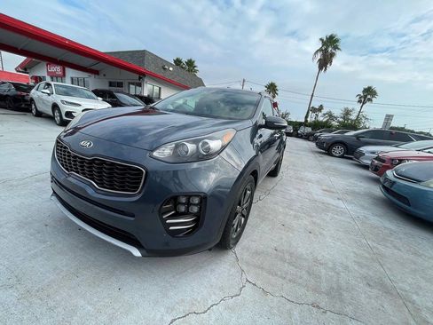 Used 2019 Kia Sportage EX w/ EX Sport Appearance Package FWD image 2