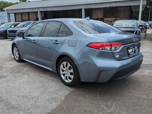 Used 2023 Toyota Corolla LE FWD image 7
