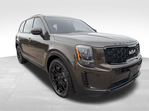 Used 2022 Kia Telluride EX w/ EX Premium Package image 8